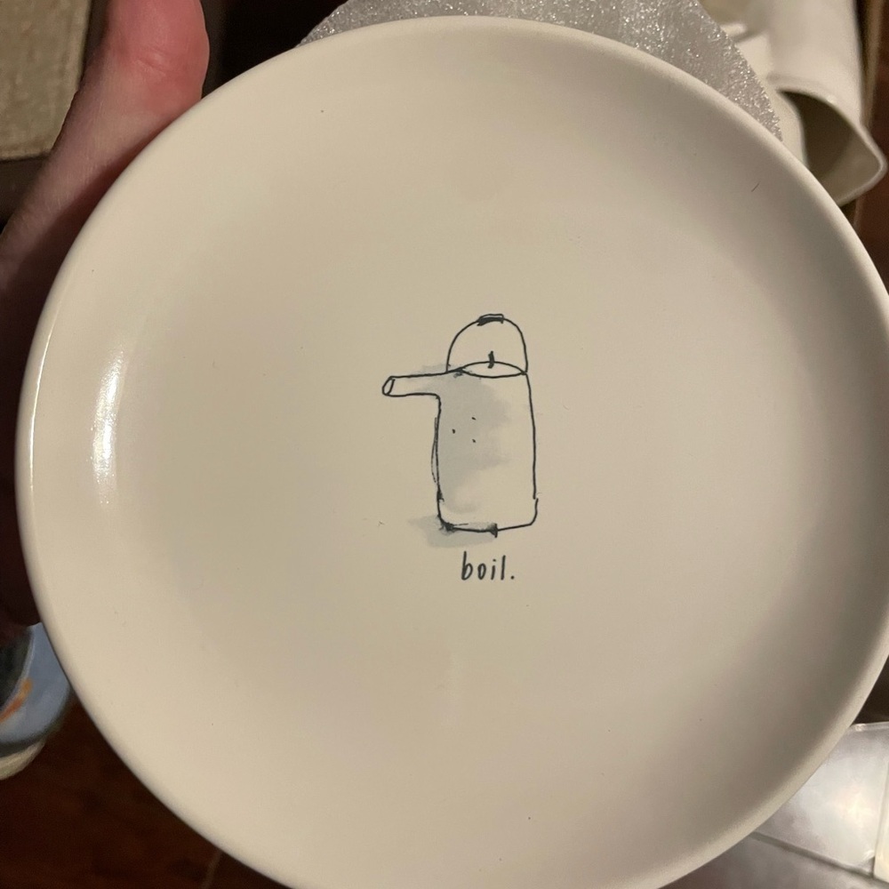 **Rae Dunn Set of 4 Plates